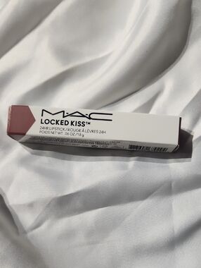 MAC Cosmetics Matte Liquid Lipstick Shade 67 Meticulous